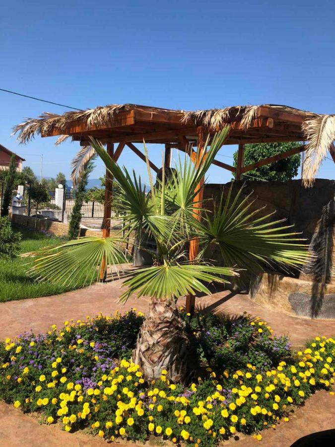 Guest House Costa 2 Kariani Exterior foto