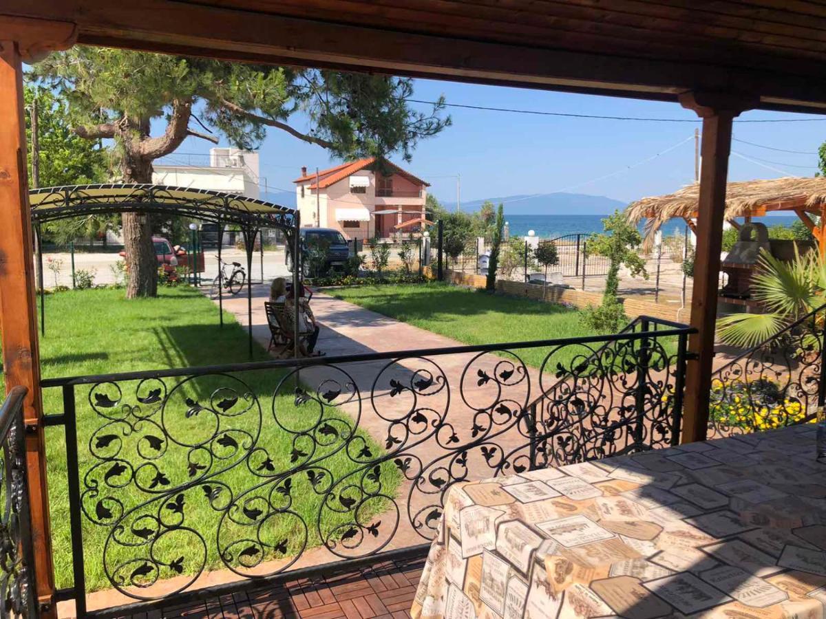 Guest House Costa 2 Kariani Exterior foto